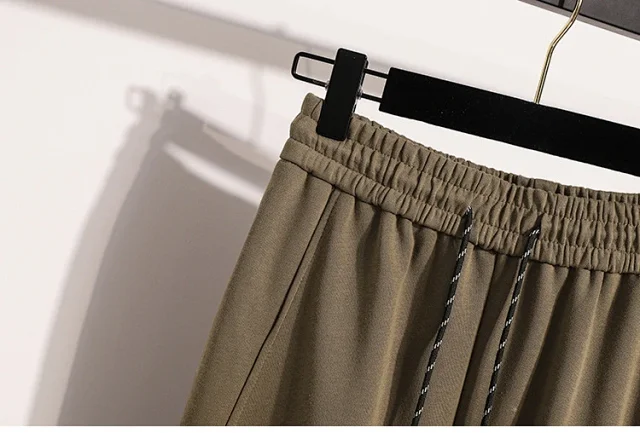 European Style Wide-Leg Sweatpants Detail