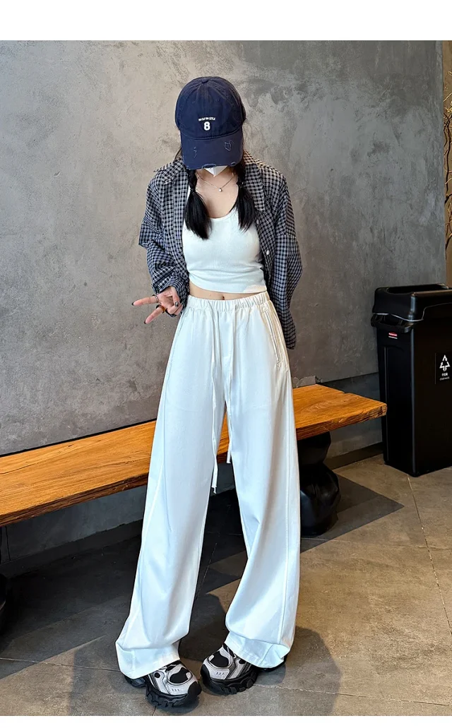 Women's High-Waist Slim Straight Leg Utility Pants Detail