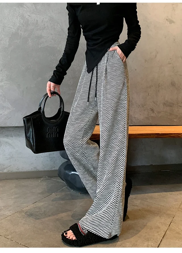 Shiny Striped Wide-Leg Pants for Women Detail