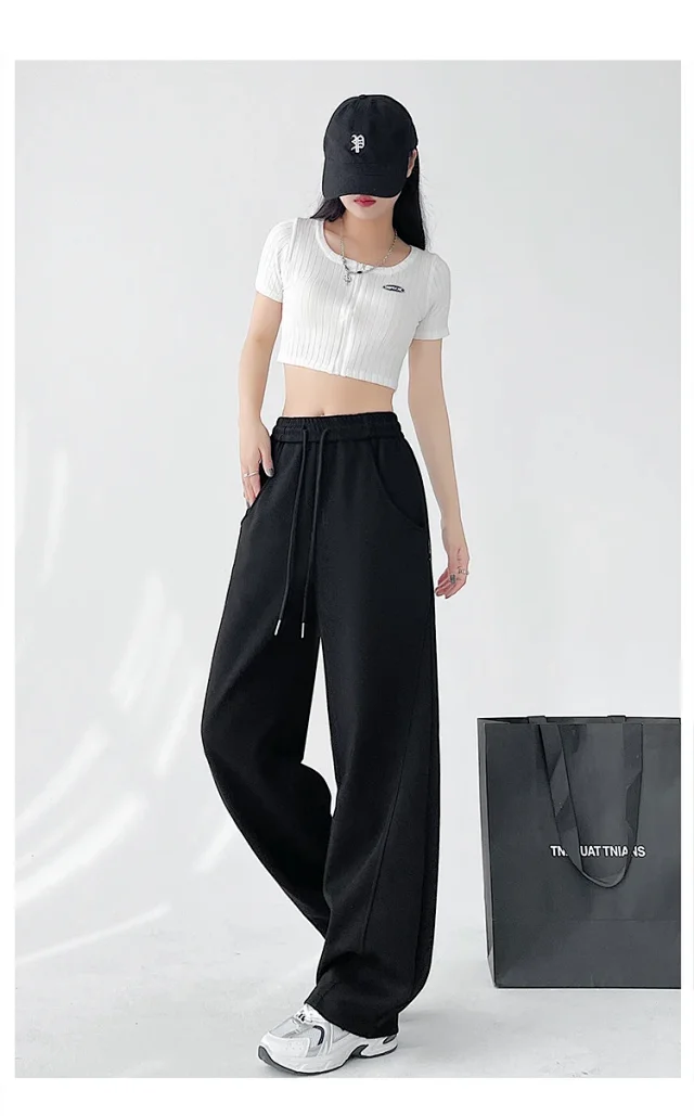 Banana Sporty Wide Leg Sweatpants for Women Detail