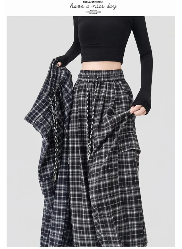 Stylish Plaid Wide-Leg Cargo Pants for Women Detail