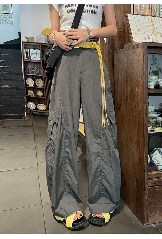 American Style High-Waist Cargo Pants for Women Detail