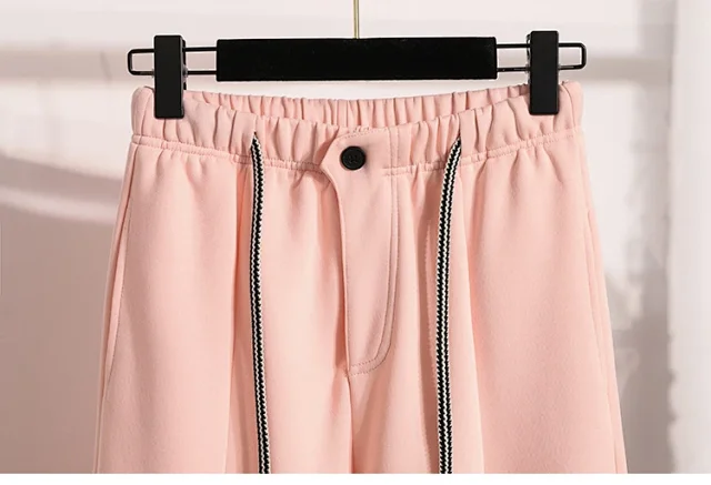 European-style Scimitar Pants Spring 2025 New Detail