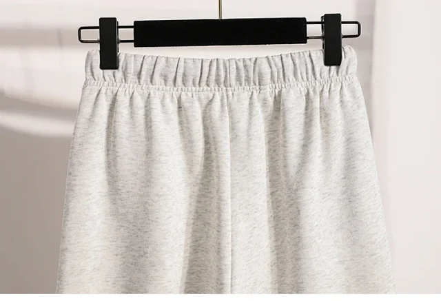European-style Scimitar Pants Spring 2025 New Detail