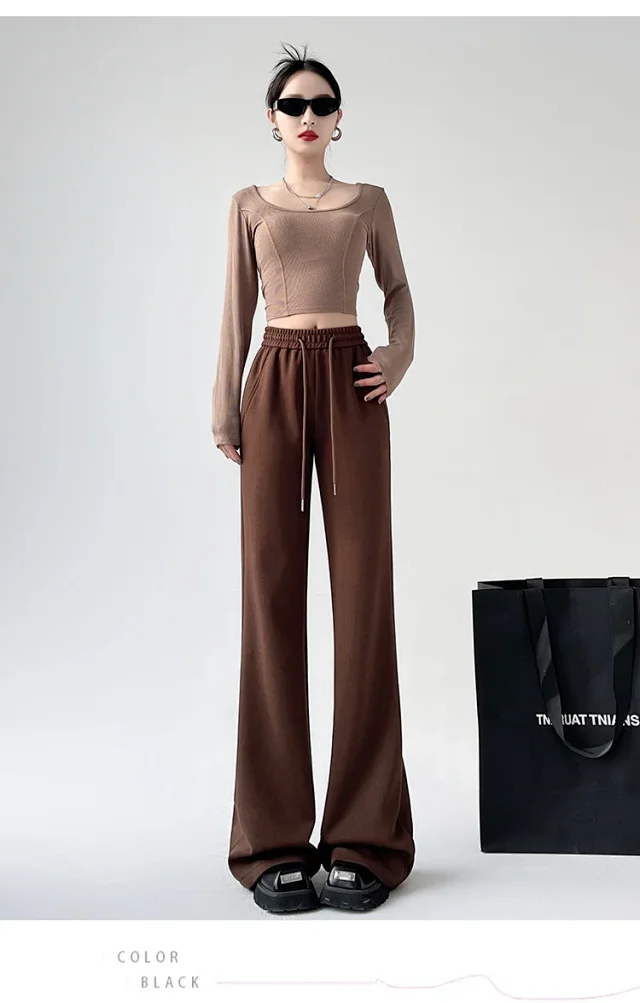 2025 Fall Women's Maillard Horseshoe Pants - High-Waisted, Slimming, American Micro-Flare Long Pants Detail