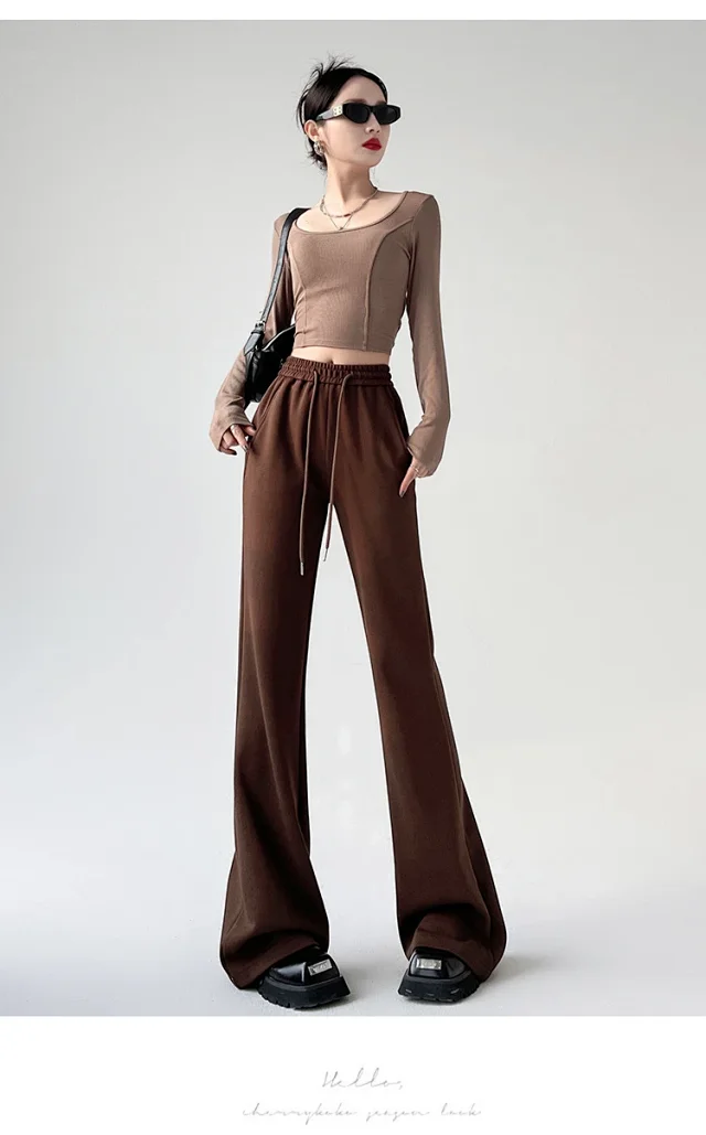 2025 Fall Women's Maillard Horseshoe Pants - High-Waisted, Slimming, American Micro-Flare Long Pants Detail