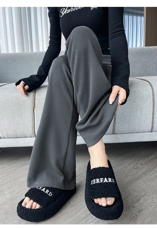 2025 Fall Women's Micro Flared Trousers Detail