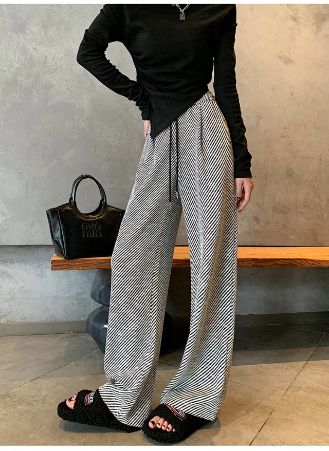 Shiny Striped Wide-Leg Pants for Women Detail