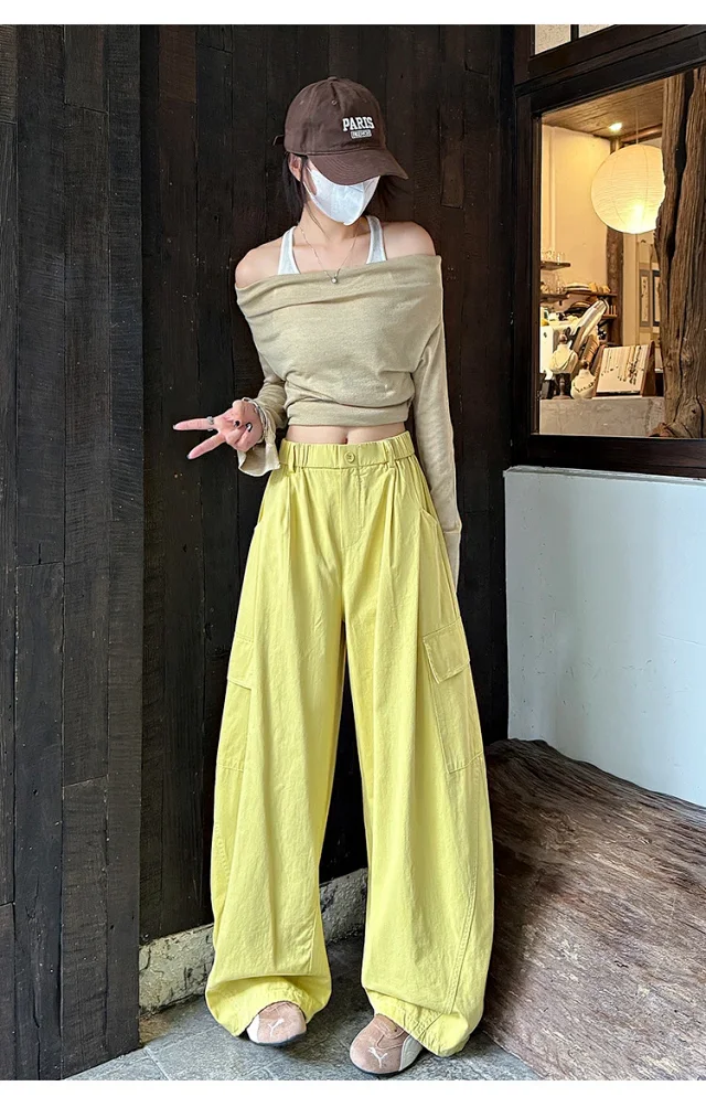 American High-waisted Slimming Cargo Pants Detail