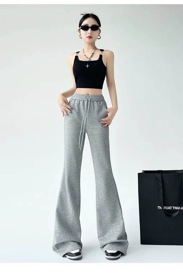 2025 Fall Women's Maillard Horseshoe Pants - High-Waisted, Slimming, American Micro-Flare Long Pants Detail