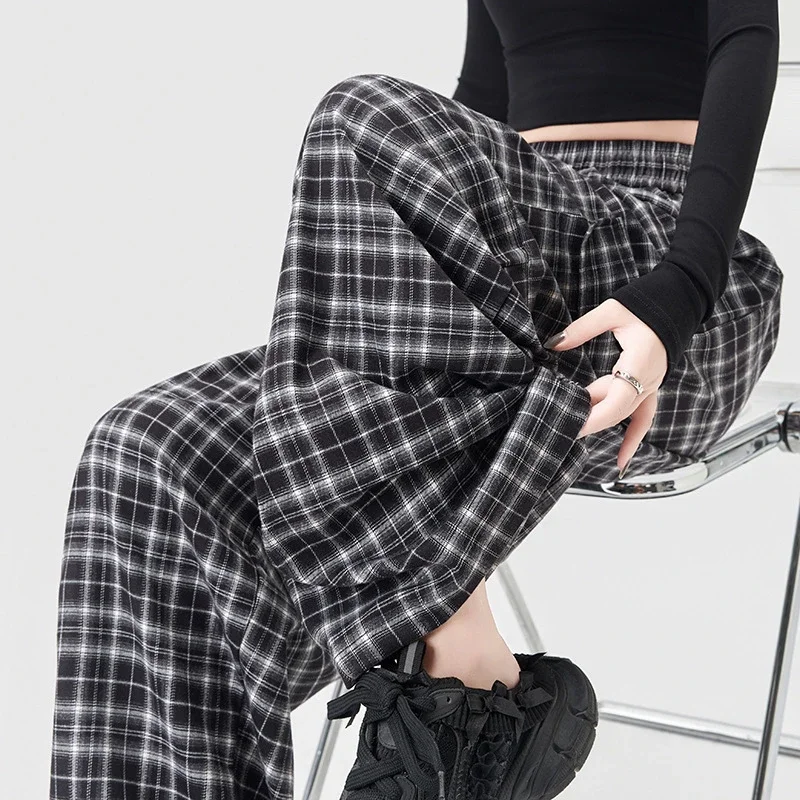 Stylish Plaid Wide-Leg Cargo Pants for Women