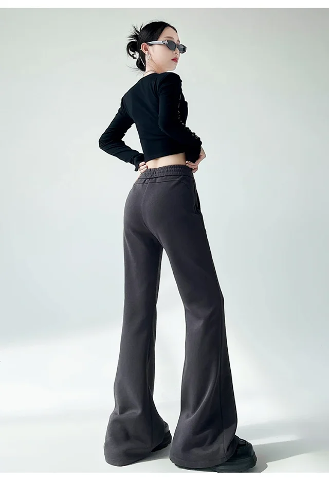 2025 Fall Women's Maillard Horseshoe Pants - High-Waisted, Slimming, American Micro-Flare Long Pants Detail