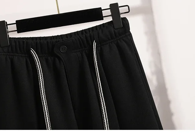 European-style Scimitar Pants Spring 2025 New Detail