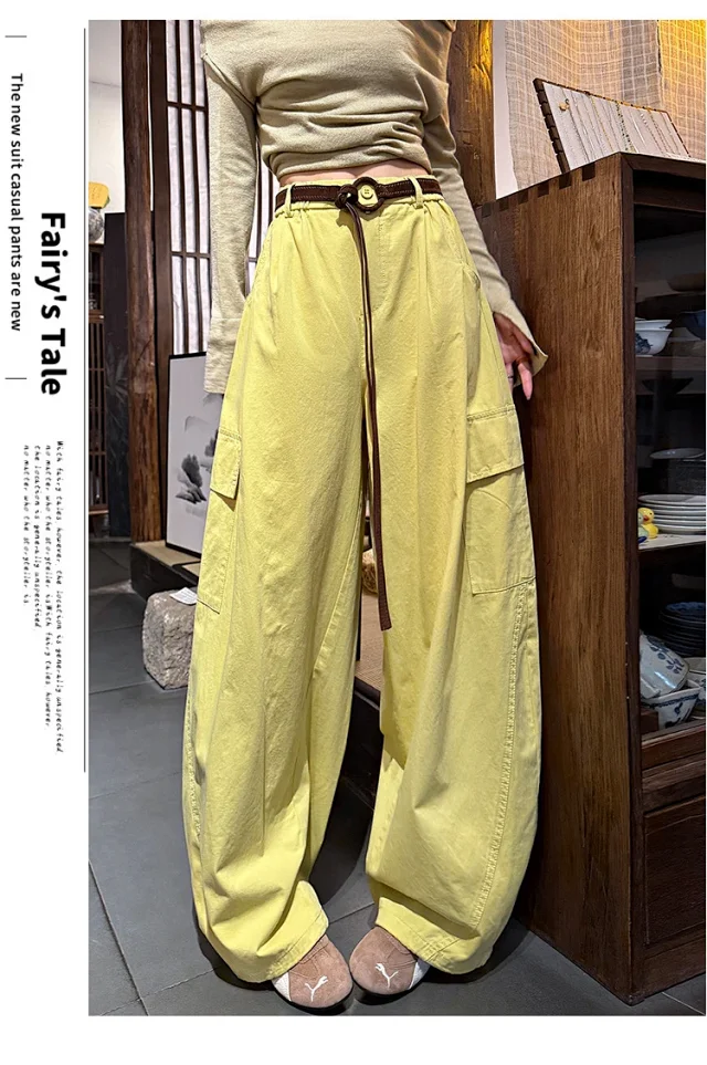 American High-waisted Slimming Cargo Pants Detail