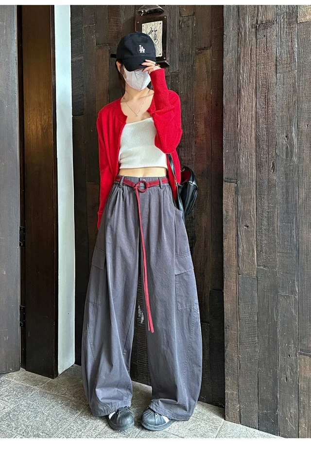 American High-waisted Slimming Cargo Pants Detail