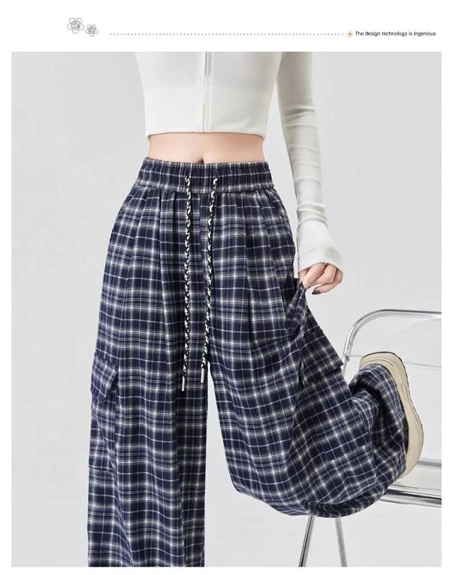 Stylish Plaid Wide-Leg Cargo Pants for Women Detail