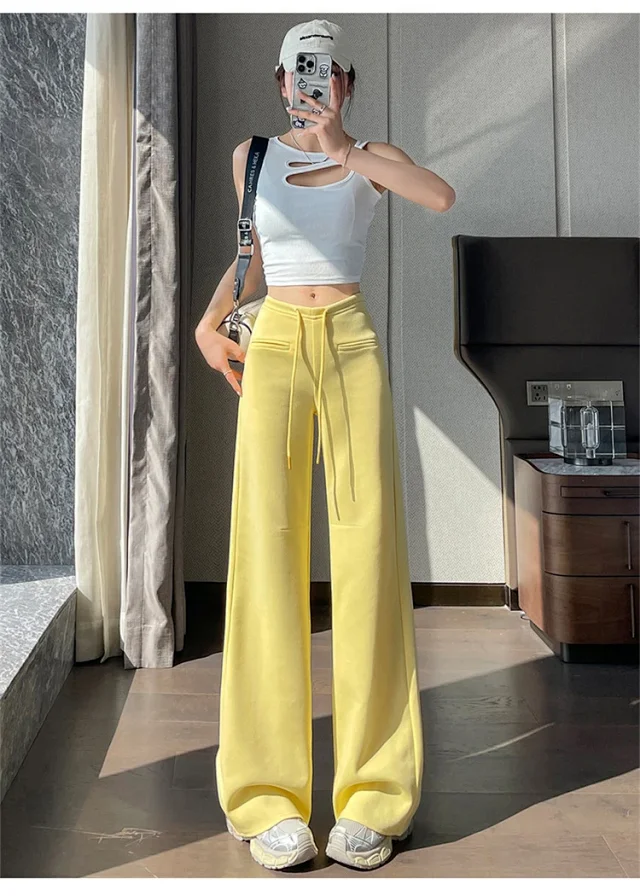2025 Autumn New Thin Micro-flare Sport Pants for Women Detail