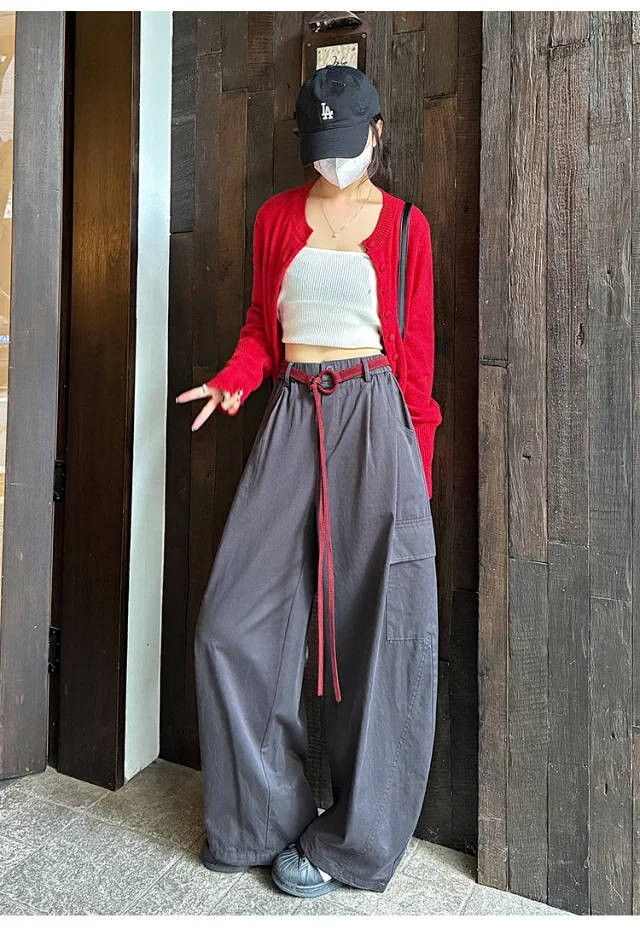 American High-waisted Slimming Cargo Pants Detail