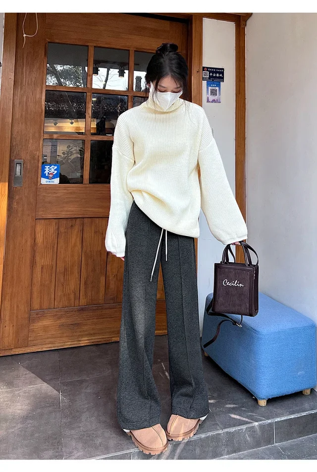 Ladies' Acetate Cashmere Herringbone Straight Pants Detail