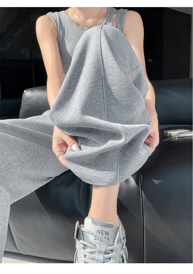 Korean-style Loose Straight Leg Pants 2025 Fall Detail