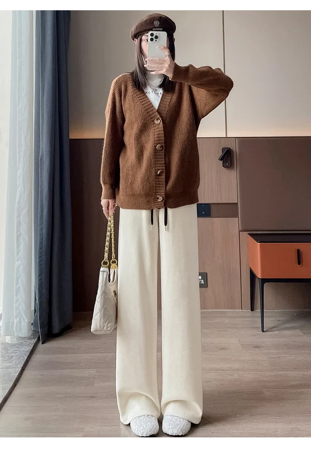 2025 Fall/Winter Women's Glutinous Rice Cashmere Wide-Leg Pants Detail