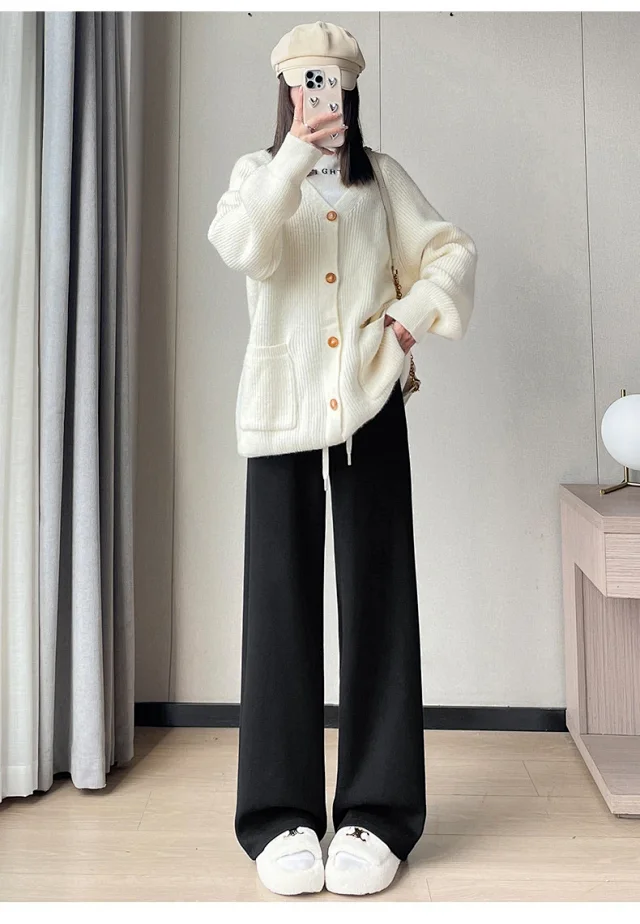 2025 Fall/Winter Women's Glutinous Rice Cashmere Wide-Leg Pants Detail