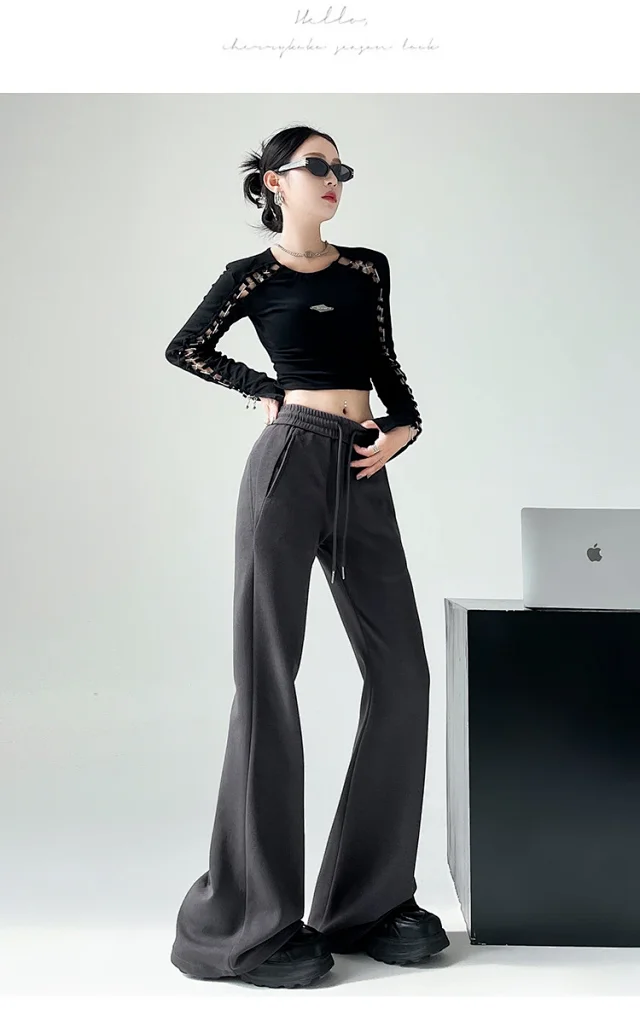 2025 Fall Women's Maillard Horseshoe Pants - High-Waisted, Slimming, American Micro-Flare Long Pants Detail