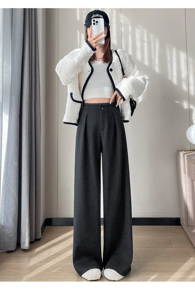 Women's Cashmere Wide - Leg Pants Detail