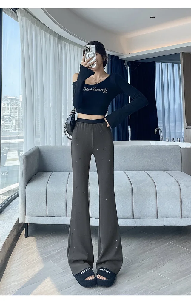 2025 Fall Women's Micro Flared Trousers Detail