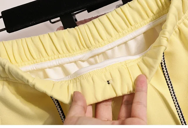 European-style Scimitar Pants Spring 2025 New Detail