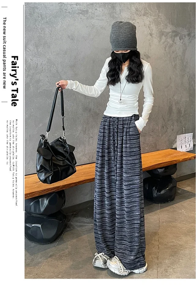 Women's Tie - Dye Wide - Leg Pants Detail