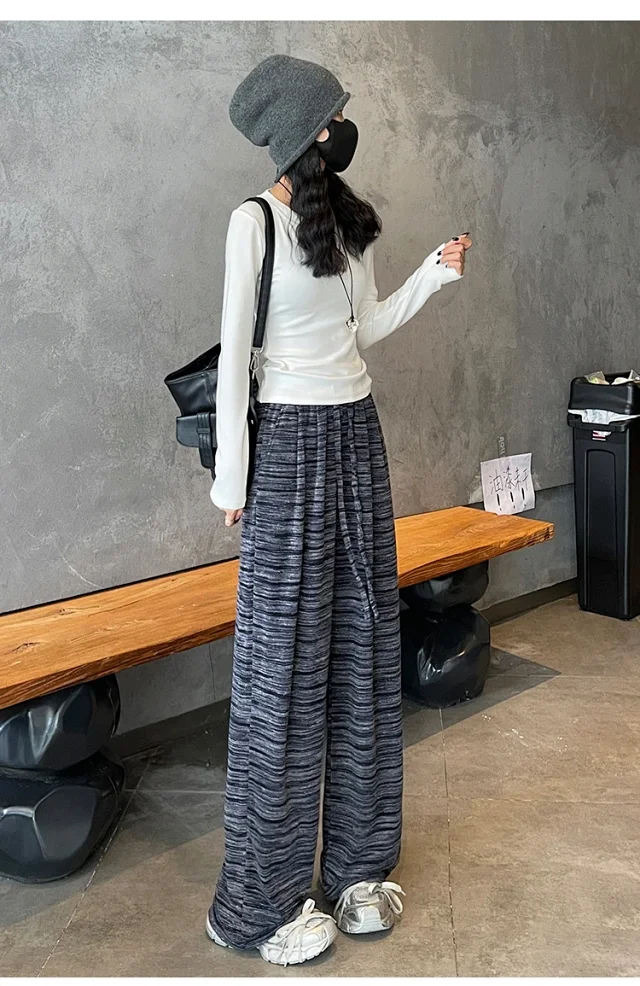 Women's Tie - Dye Wide - Leg Pants Detail