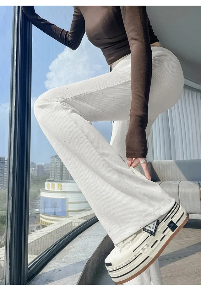 2025 Fall Women's Micro Flared Trousers Detail