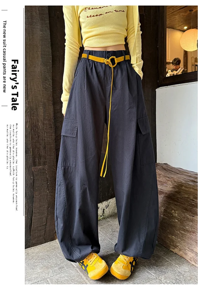 American High-waisted Slimming Cargo Pants Detail