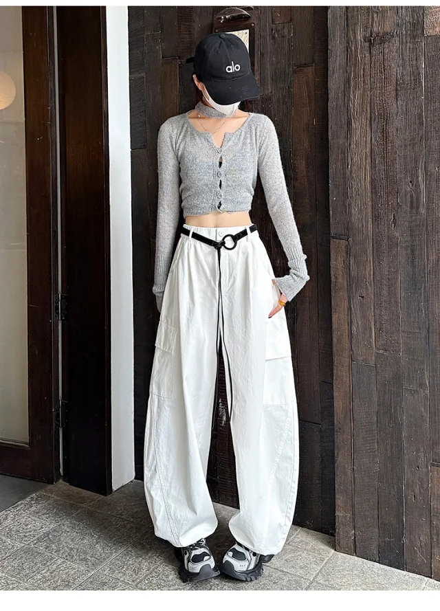 American High-waisted Slimming Cargo Pants Detail
