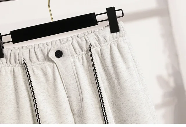 European-style Scimitar Pants Spring 2025 New Detail