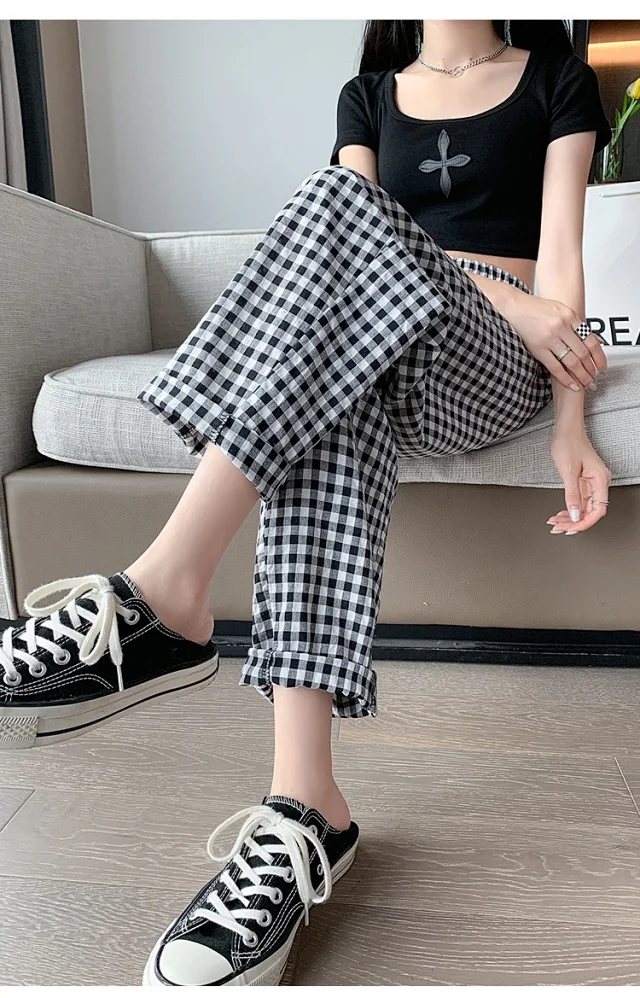 Cotton-Linen Plaid Pants Detail