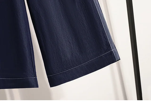 High-waisted Denim Wide Leg Pants Detail
