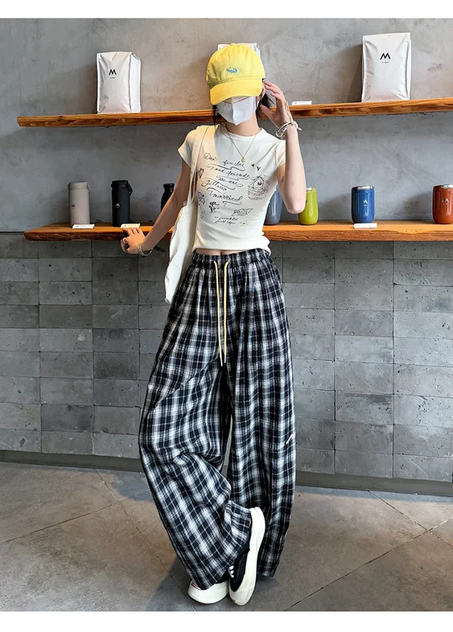 Ladies' Summer Retro Plaid Loose Pants Detail