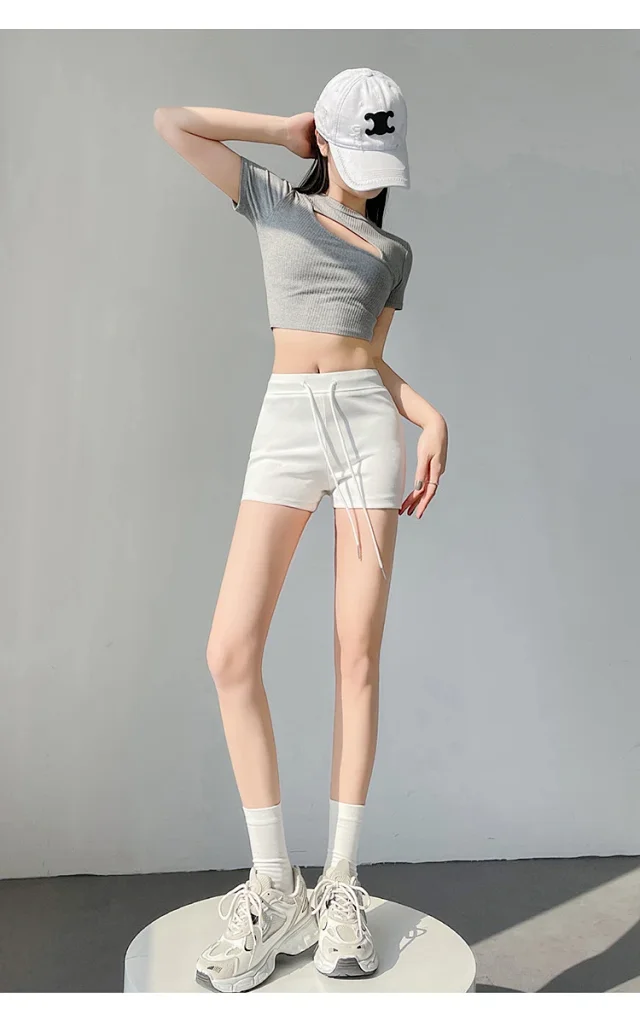 High - Elastic Cycling Shorts Detail