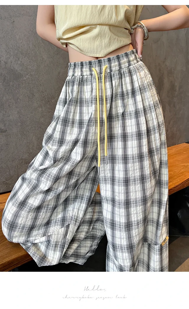 Ladies' Summer Retro Plaid Loose Pants Detail