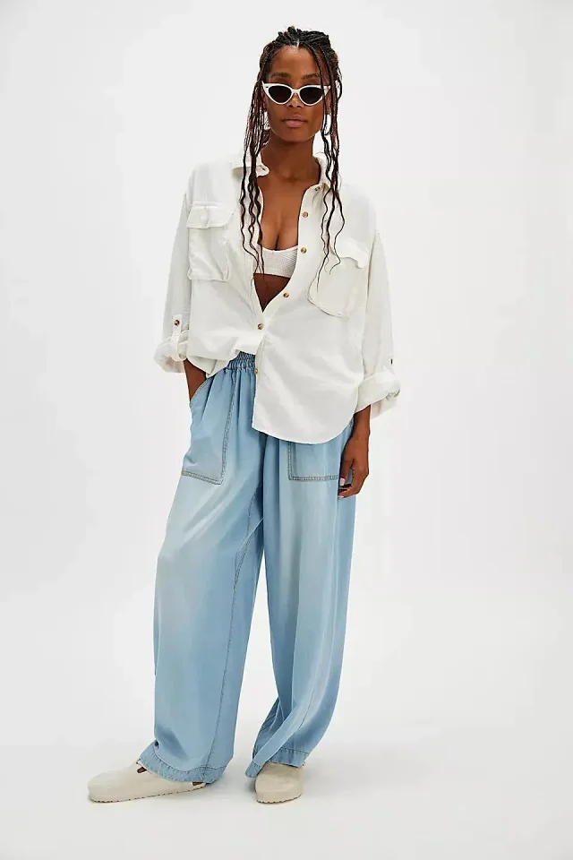 New Fashionable Straight Loose Jeans for Women Detail