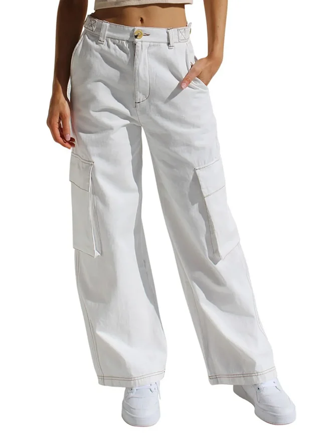 Eaby Multi - Pocket Cargo Jeans for Women Detail