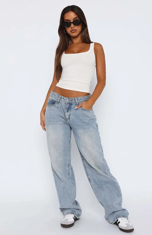 Chic Mid - Rise Straight Jeans for Ladies Detail
