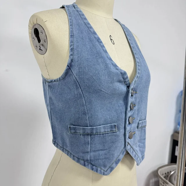 Amazon Retro Denim Vest for Women Detail
