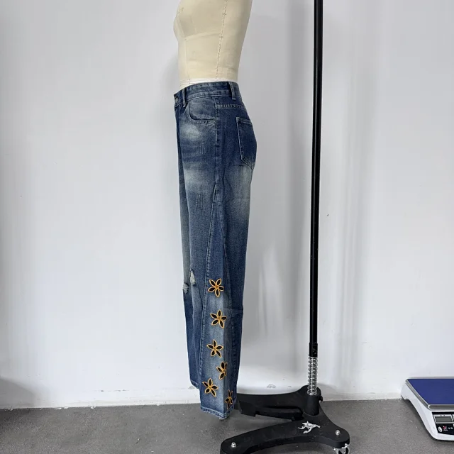 Amazon's Hit: Embroidered High-Waisted Loose Jeans for Women Detail