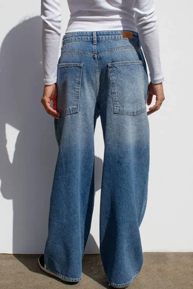 European American New Straight Jeans for Women Detail