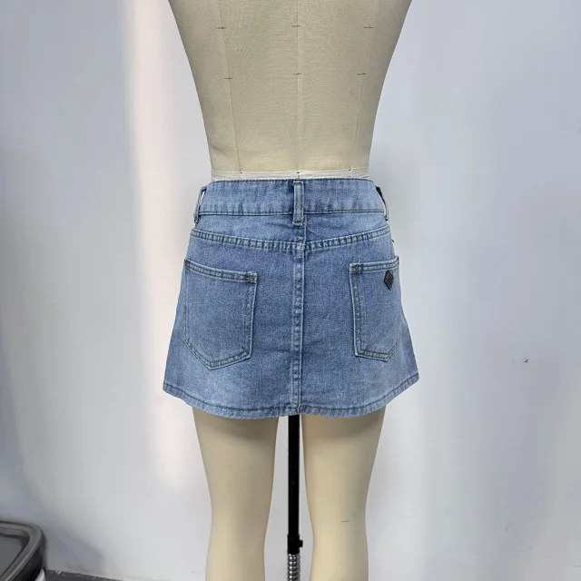 High-Waisted Slim Denim Mini Skirt Detail