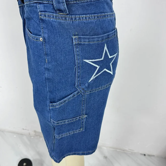 Women's Loose Printed Denim Capris Detail