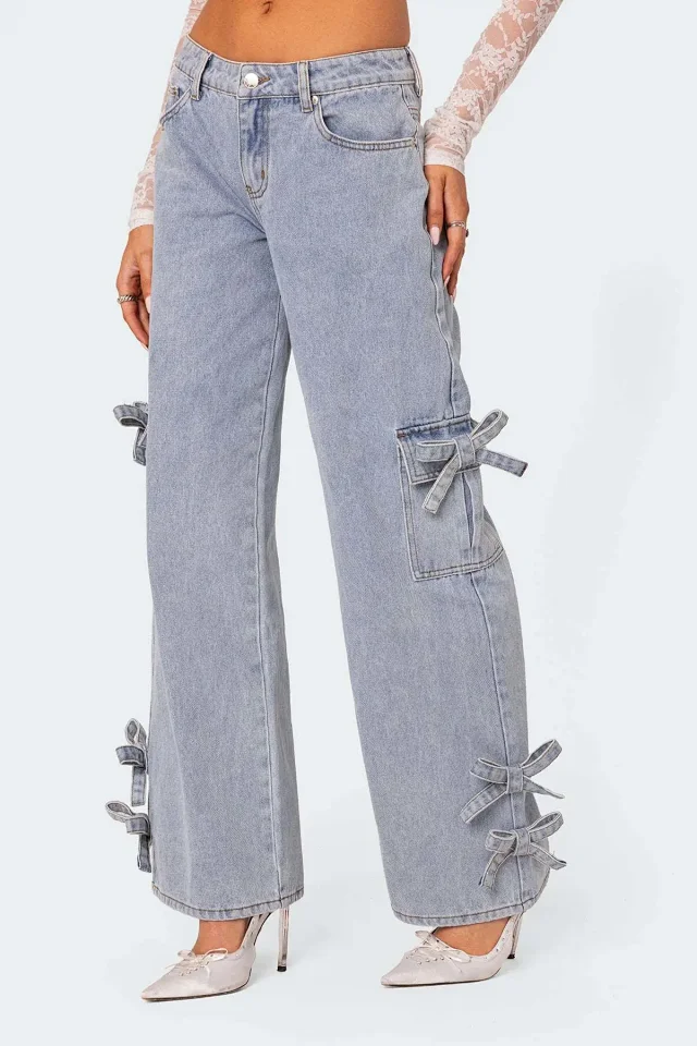Retro Bow - Tie Mid - Rise Straight Pants Detail